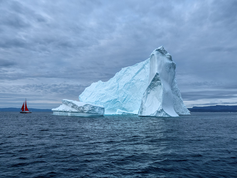 Leaving the Berg - Disco Bay